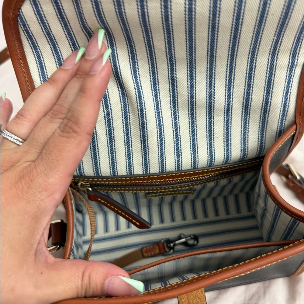 Dooney & Bourke Black and Brown leather - Picture 10 of 14